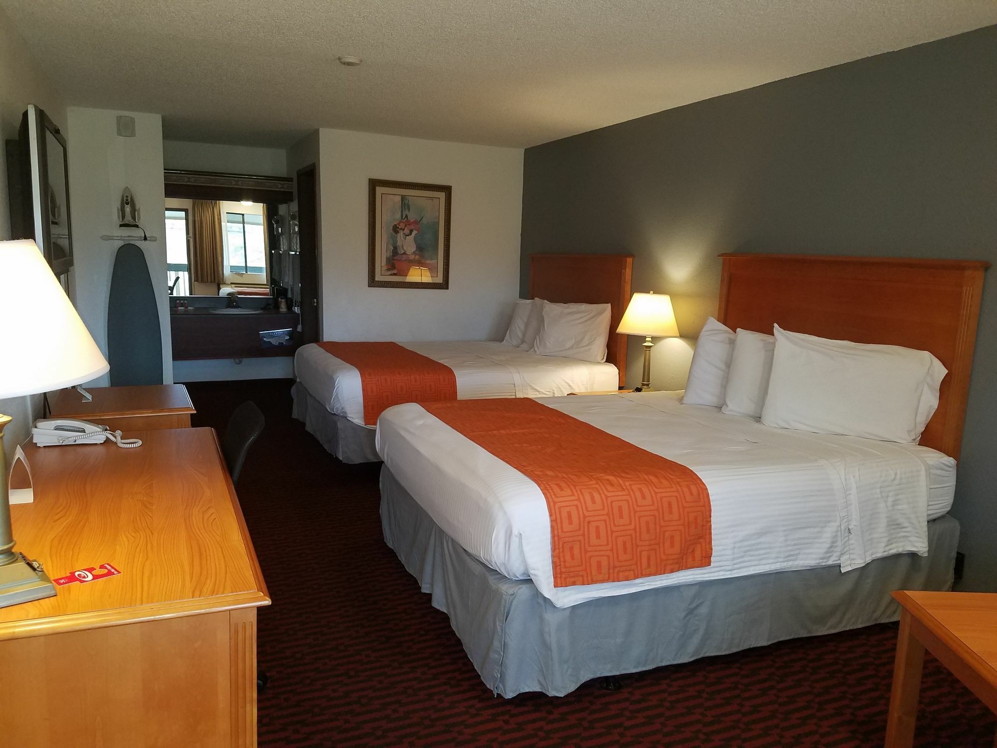 Econo Lodge Kent Exterior photo